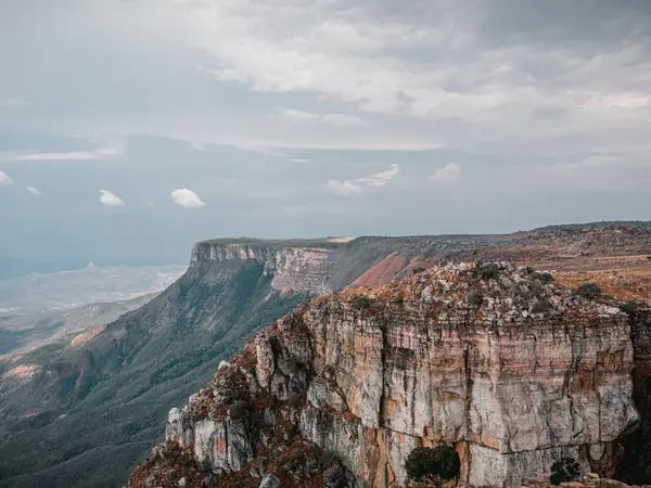 Huíla escarpment cliffs near Tundavala