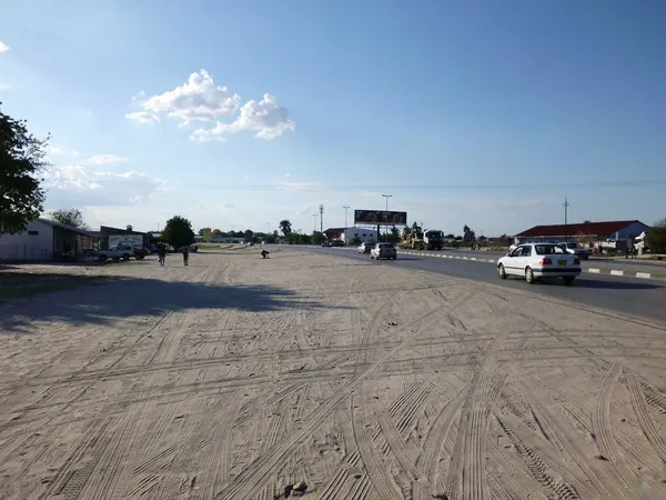 Main road at Ondangwa toward Oshakati