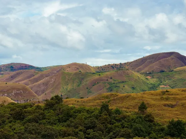 Andean foothills around Samaipata, on the Ruta del Che towards Vallegrande