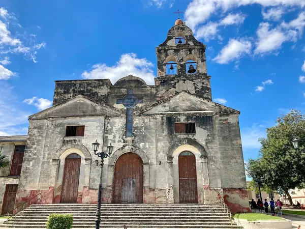 Santa Clara, Iglesia de la Divina Pastora