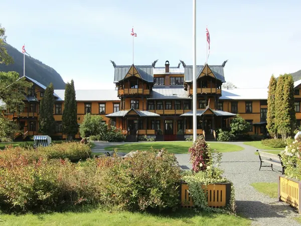 Dalen, Dalen Hotel