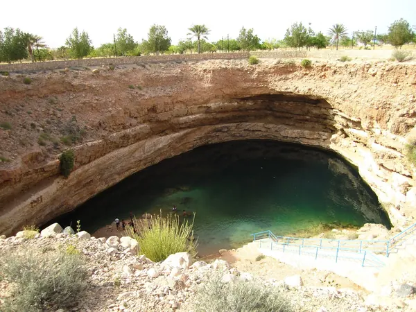 Bimmah Sinkhole, coastal road Muscat-Sur