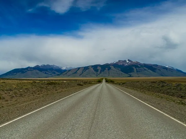 Ruta 40 across the Santa Cruz steppe