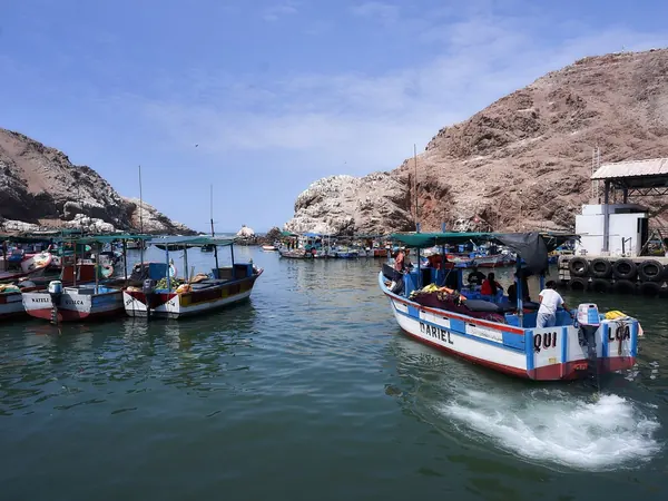 Fishing cove on the Arequipa coast (Quilca; no free photo of the Puerto Inka ruins exists)