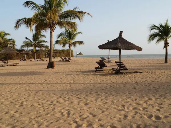 Saly beach, Petite Cรดte