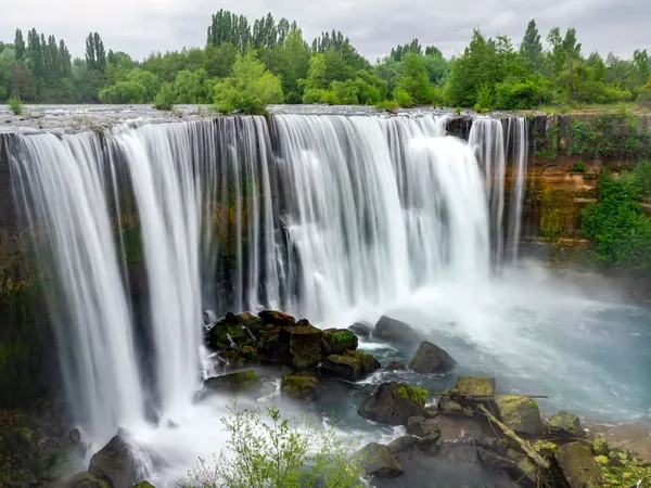 Salto del Laja waterfalls, Biobío