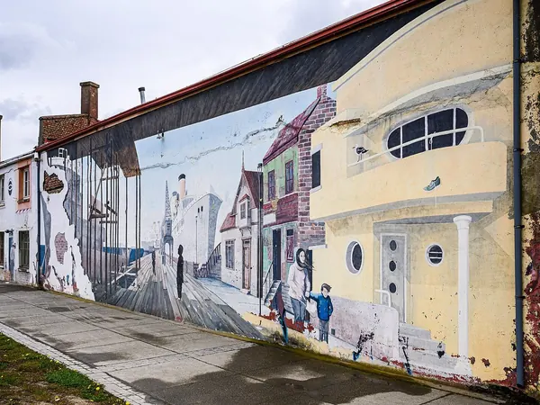 Houses and murals in Punta Arenas
