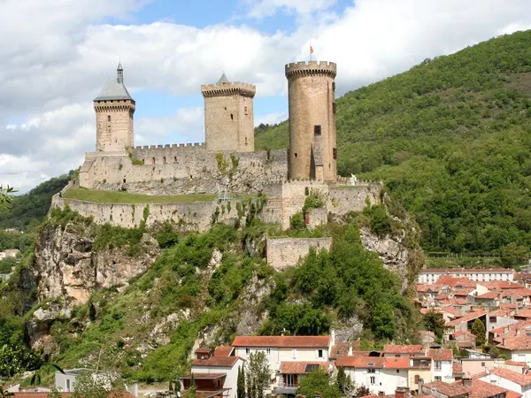 Foix, Château de Foix above the old town