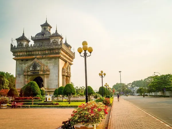 Vientiane, Patuxai victory gate