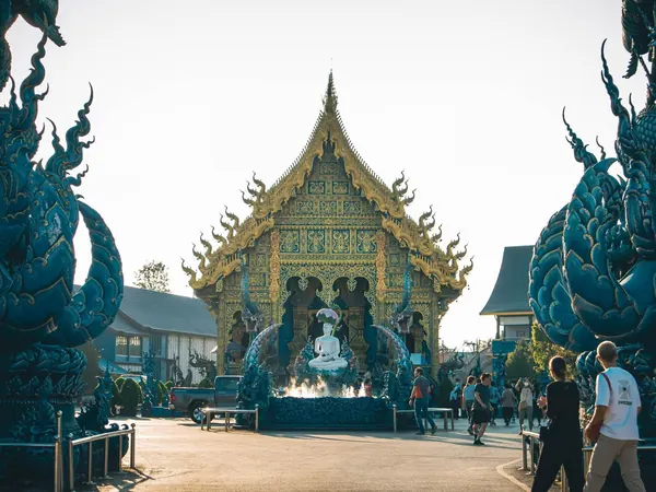 Chiang Rai, Wat Rong Suea Ten (Blue Temple)