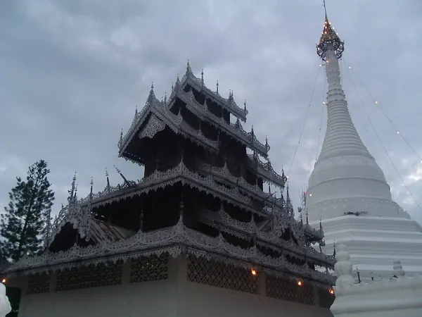 Mae Hong Son, Wat Phra That Doi Kong Mu