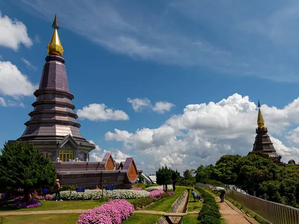Doi Inthanon, King and Queen pagodas