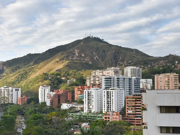 Cali below the Cerro de las Tres Cruces