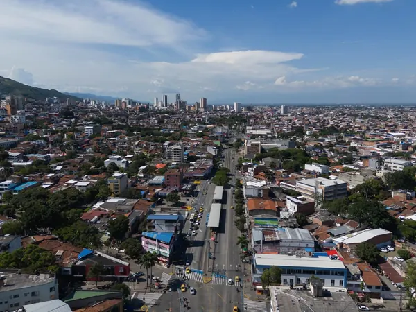 Cali spread across the Cauca valley